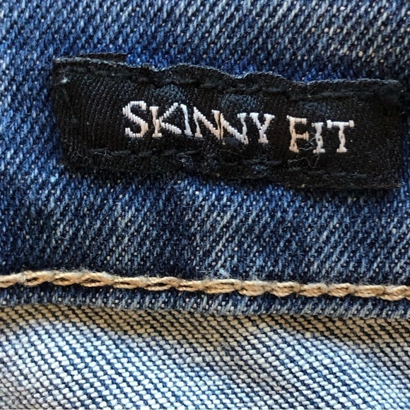 Judy Blue Size 15/32 Skinny Fit distressed frayed hem highrise medium wash jeans - Picture 6 of 13